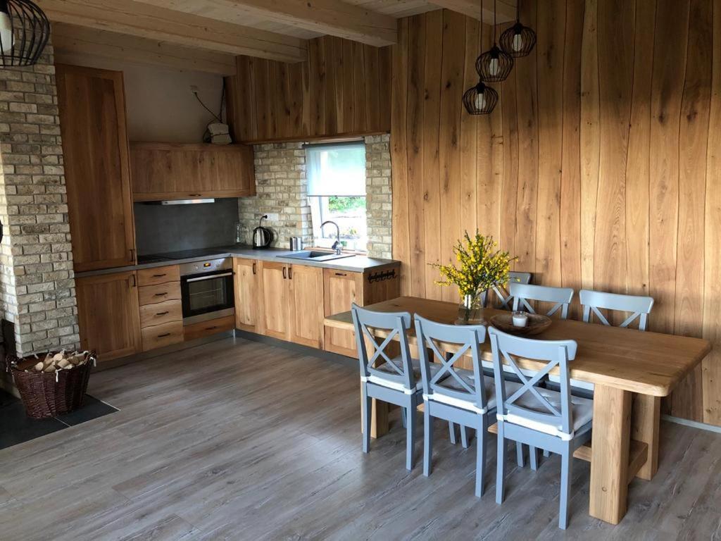 Apartman Nezichov Touzim Luaran gambar